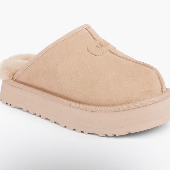 UGG Discoquette Slide Slippers in Mdsd. Size 8M. New. These run small. - Picture 1 of 10
